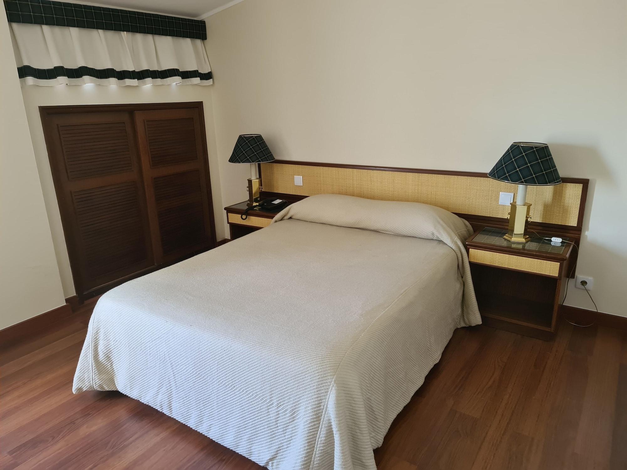 Hotel Urgeirica Нелаш Экстерьер фото